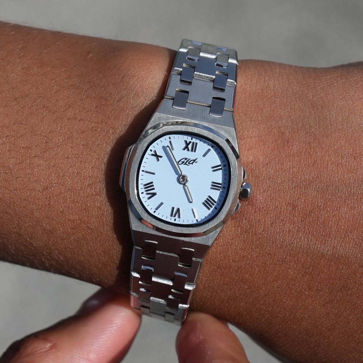 25MM Mini Visionary Stainless Steel Band Watch - White Gold - Pantone Blue Dial
